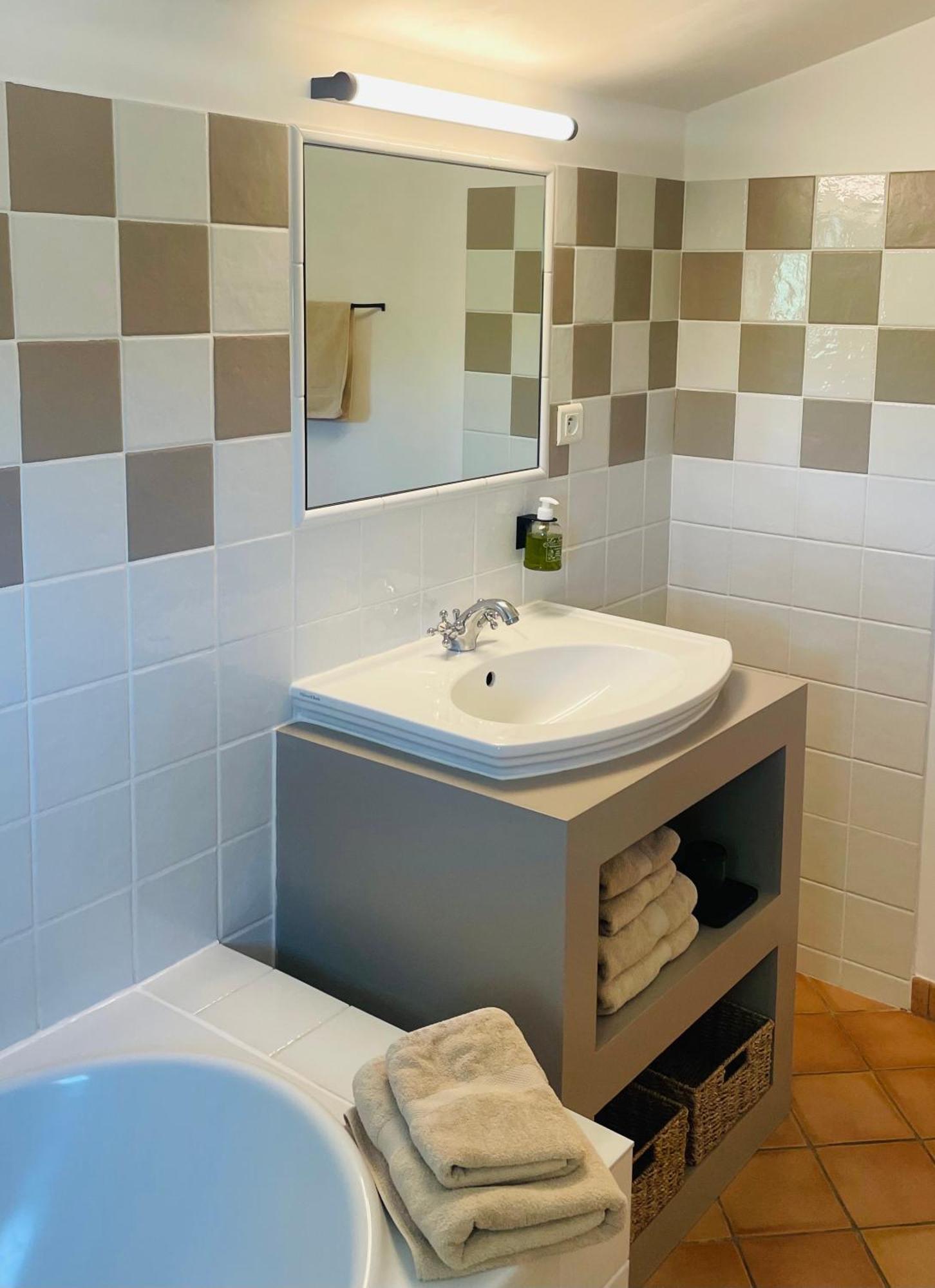 Le Cigalon Bed & Breakfast Le Beausset Cameră foto